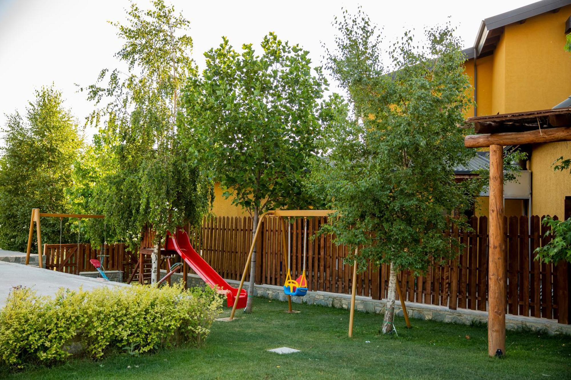 Casa Gaçe Hotel Korce Exterior foto